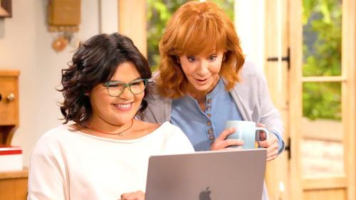 Happy's Place Season 1 Episode 3 - Don't Sweat It