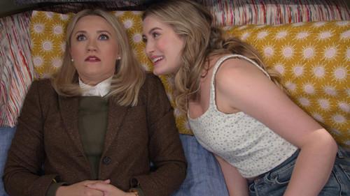 Pretty Smart Season 1 Episode 1 - Guess what?! Claire’s sister is coming!