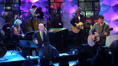 MTV Unplugged Season 12 Episode 1 - R.E.M. (2)