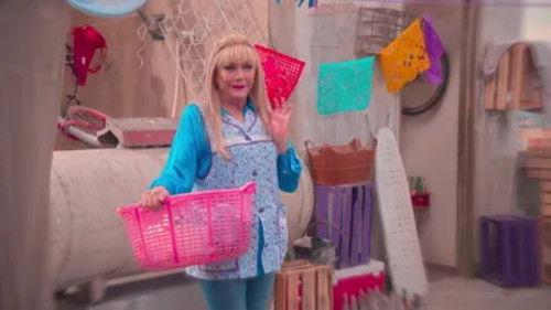 Una familia de diez Season 9 Episode 10 - Socio repartidor distinguido