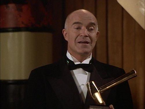 Ellery Queen Season 1 Episode 11 - The Adventure of the Blunt Instrument