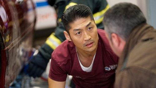 Chicago Med Season 4 Episode 17 - The Space Between Us