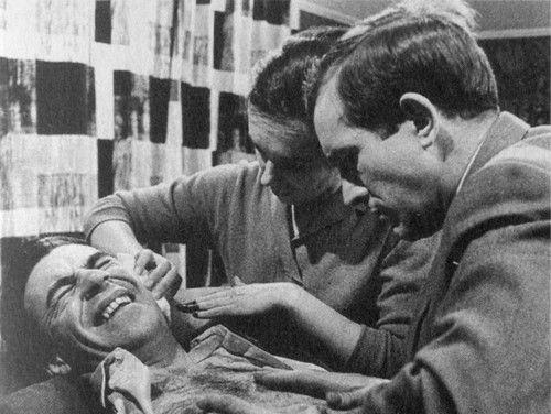 The Avengers Season 1 Episode 10 - Hunt the Man Down