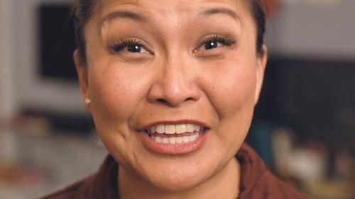 Odd Mom Out Season 1 Episode 8 - Staffing Up