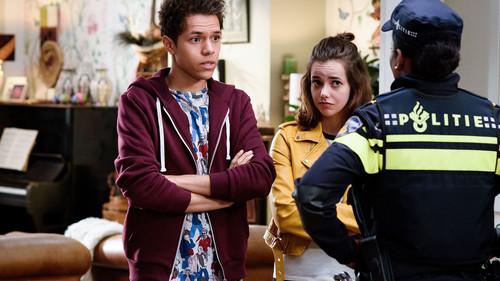 Hunter Street Season 1 Episode 12 - The Red Diamond
