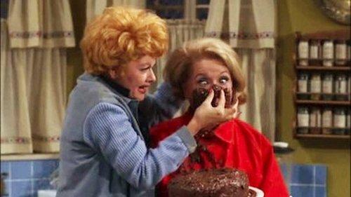 The Lucy Show Season 3 Episode 10 - Lucy's Contact Lenses