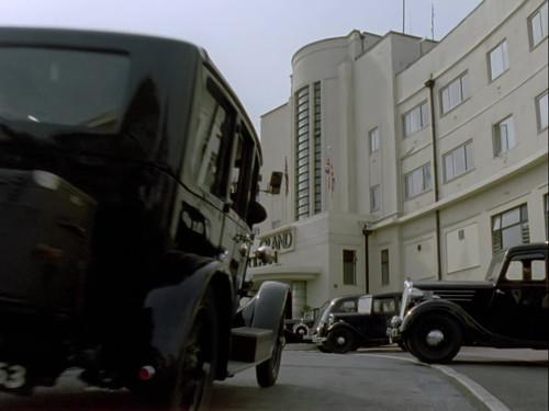 Agatha Christie's Poirot Season 5 Episode 8 - Jewel Robbery at the Grand Metropolitan