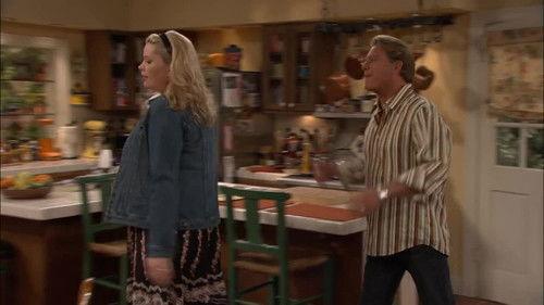 Reba Season 5 Episode 6 - Best Li'l Haunted House in Texas