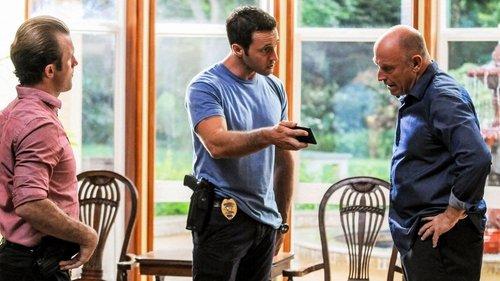 Hawaii Five-0 Season 4 Episode 6 - Kupouli ‘La (Broken)