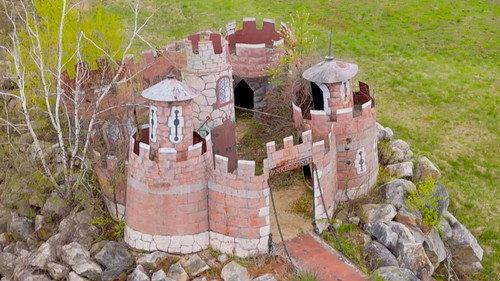 Mysteries of the Abandoned: Hidden America Season 4 Episode 1 - The Cult Hotel