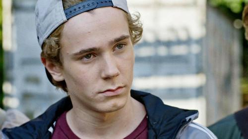SKAM Season 3 Episode 2 - You're over 18, right?