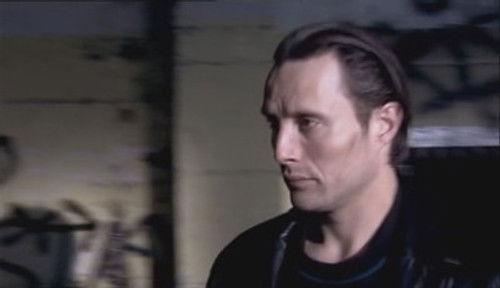 Unit One Season 1 Episode 4 - Assistancemelding A-6/00