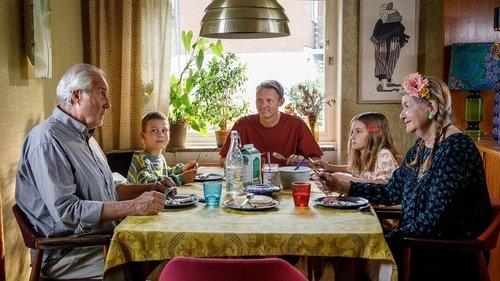 Solsidan Season 7 Episode 5 - Fredde and Mickan have become persona non grata