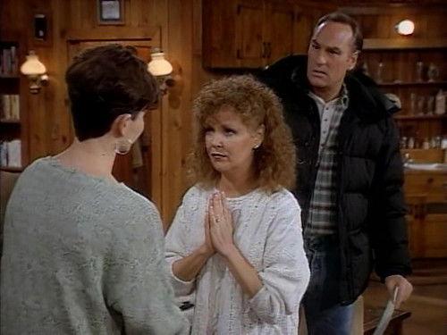 Coach Season 5 Episode 15 - Buzzy Money