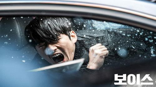 Voice Season 1 Episode 8 - Secret of the Trash House: The Pupil in the Wall (3)