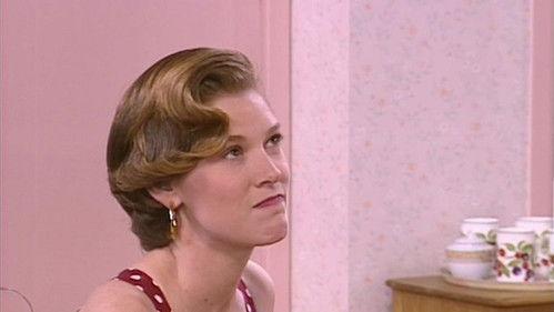 Hélène et les Garçons Season 1 Episode 9 - Un week-end seule