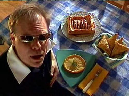 Good Eats Season 4 Episode 11 - Puff the Magic Pastry