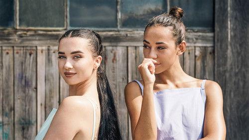 Perfect locations Season 3 Episode 5 - Episode 5