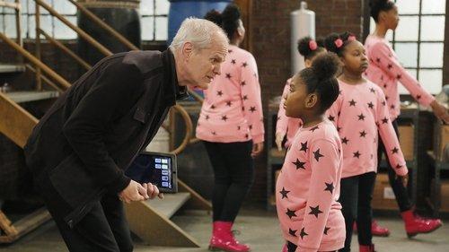 K.C. Undercover Season 1 Episode 21 - Runaway Robot