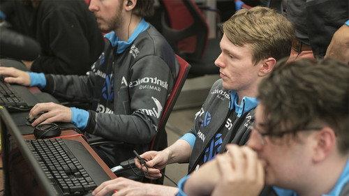 Hello Stranger Season 1 Episode 5 - Looking for My Next Score