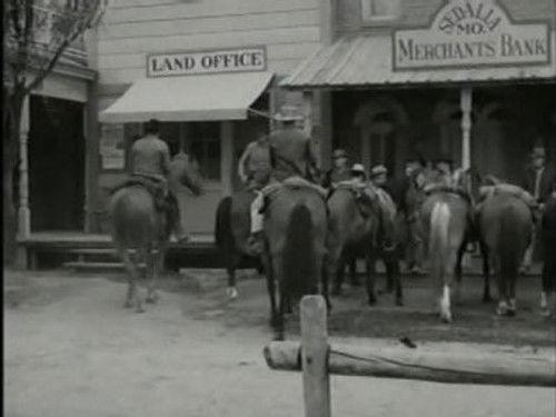Gunsmoke Season 11 Episode 18 - The Raid (1)