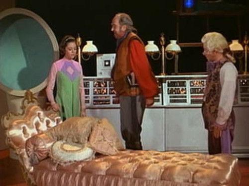 Lost in Space Season 3 Episode 17 - Princess of Space