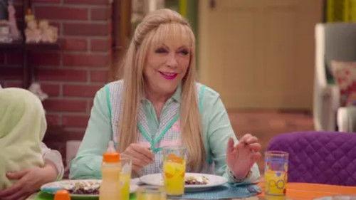 Una familia de diez Season 8 Episode 15 - Llegó el gusanitito