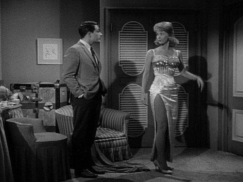 My Favorite Martian Season 1 Episode 7 - A Loaf of Bread, a Jug of Wine and Peaches