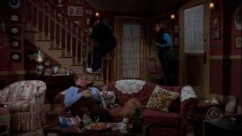 The King of Queens Season 8 Episode 7 - Inn Escapable
