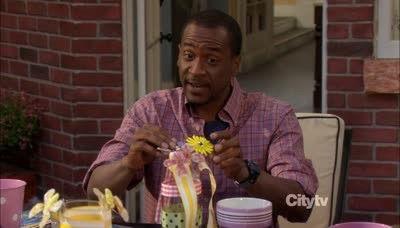 Last Man Standing Season 1 Episode 23 - The Spotlight