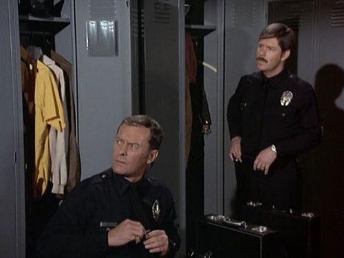 Adam-12 Season 6 Episode 21 - Skywatch: Part 1