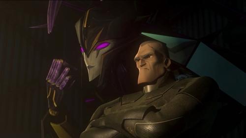 Transformers: Prime Season 1 Episode 17 - Crisscross