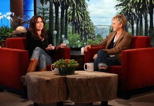The Ellen DeGeneres Show Season 9 Episode 54 - Minnie Driver, Sarah Hyland