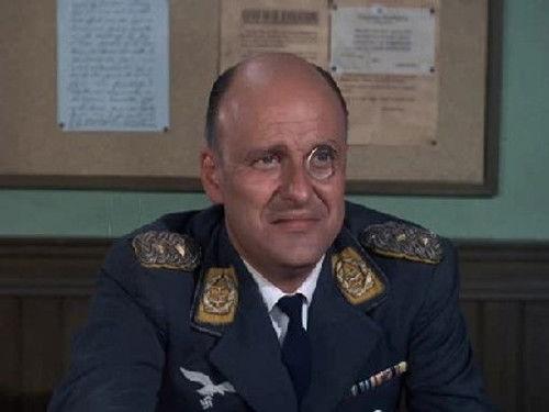 undefined Season 2 Episode 16 - Art for Hogan's Sake