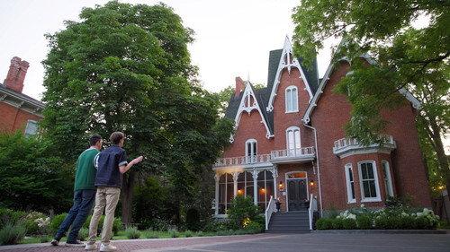 Ghosting Season 1 Episode 1 - Case 101: The Merrill House