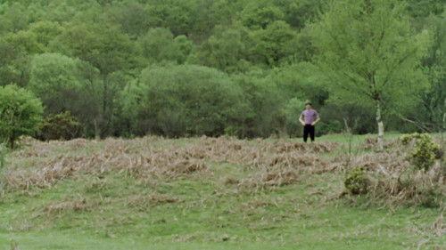 Monty Python's Flying Circus Season 2 Episode 11 - How Not to Be Seen