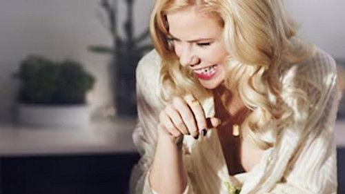 Julies Madselskaber Season 1 Episode 1 - Episode 1