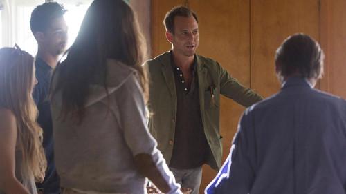 Flaked Season 1 Episode 1 - Westminster