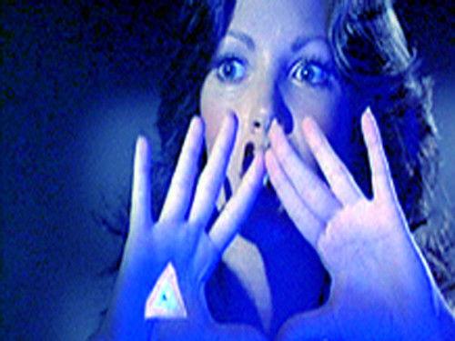 Charlie's Angels Season 2 Episode 9 - Unidentified Flying Angels