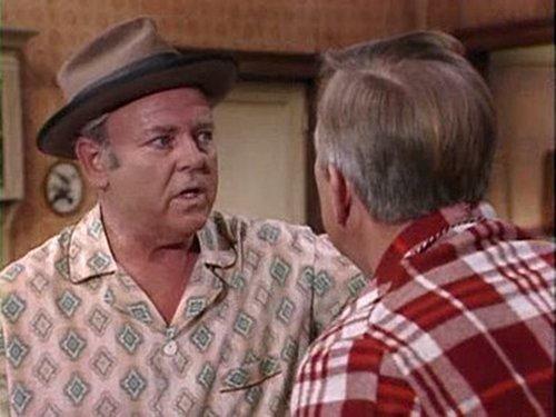 All in the Family Season 7 Episode 22 - Fire
