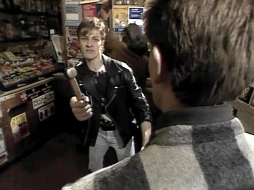 The Bill Season 1 Episode 4 - Long Odds