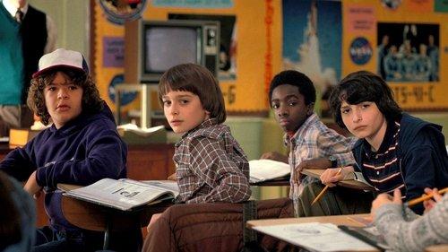 Stranger Things Season 2 Episode 1 - Chapter One: MADMAX