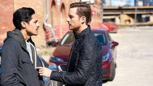 Chicago P.D. Season 5 Episode 7 - Care Under Fire