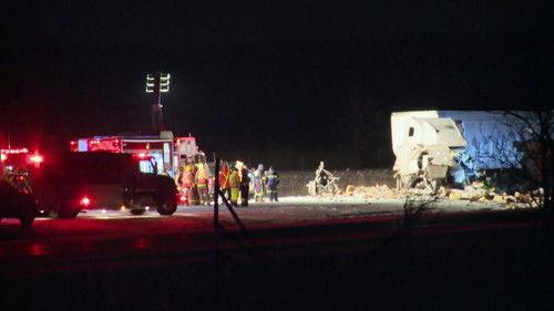 Heavy Rescue: 401 Season 2 Episode 5 - Where There's Smoke