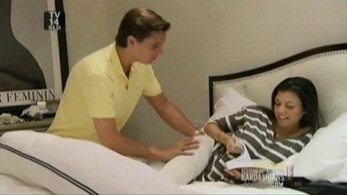 Keeping Up with the Kardashians Season 5 Episode 8 - No Boys Allowed