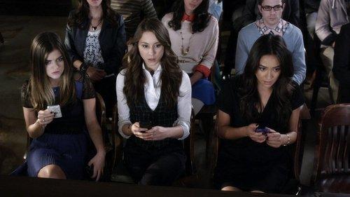 Pretty Little Liars Season 5 Episode 25 - I'm a Good Girl, I Am
