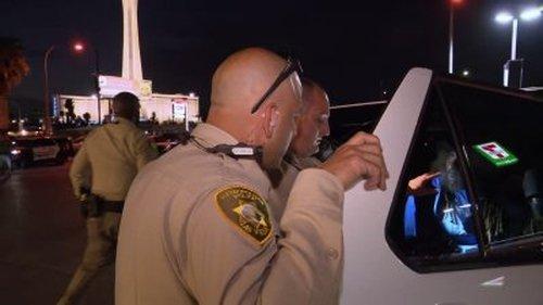 Cops Season 35 Episode 9 - Puppy Luck