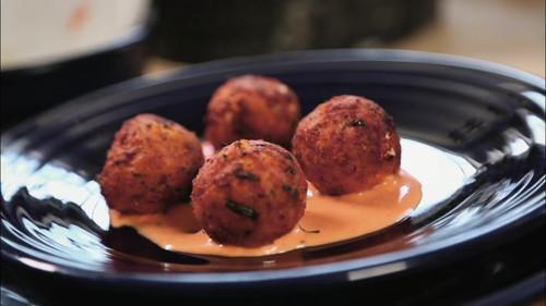 Diners, Drive-Ins and Dives Season 23 Episode 3 - Tri-Continent Cuisine