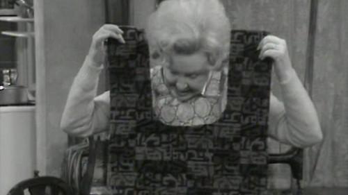 On the Buses Season 4 Episode 9 - The Cover Up