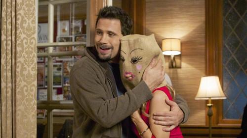 Suburgatory Season 2 Episode 13 - Blowtox and Burlap